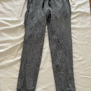Lululemon Ready to Rulu Pant Jacquard Black White